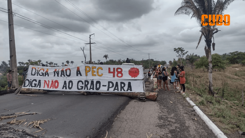 Indígenas bloqueiam trecho da BR-316 em protesto contra PEC-48, no&nbsp;Maranhão