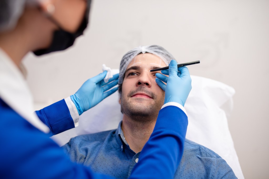 Saiba quais tratamentos estéticos os homens mais buscam em cada parte do&nbsp;Brasil