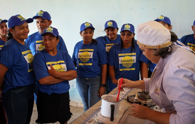 Codevasf capacita apicultores do Maranhão na manipulação de cosméticos a partir de produtos da&nbsp;abelha