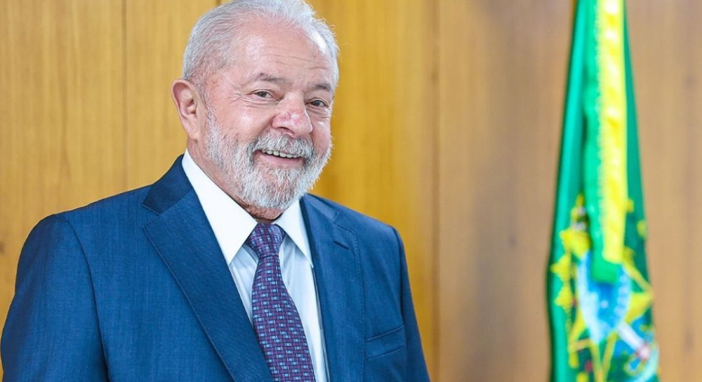 Lula operado às pressas com dores: Presidente é diagnosticado com hemorragia&nbsp;intracraniana