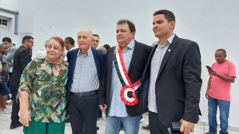 Vice-prefeito de Codó nomeia mãe para cargo após cassação do prefeito por&nbsp;nepotismo