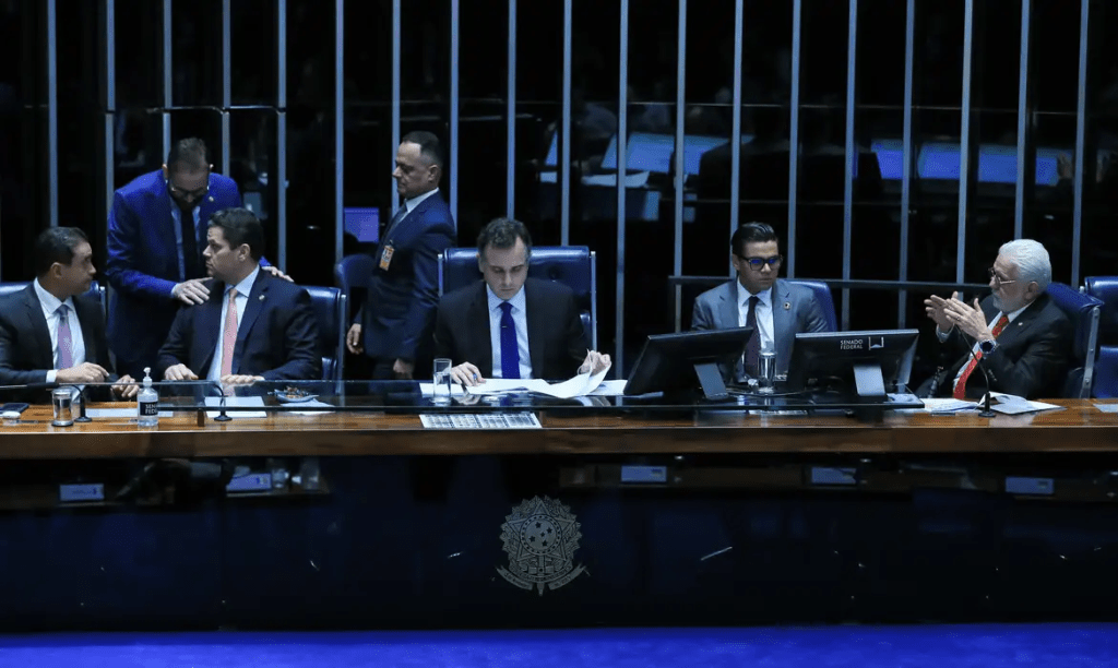 Senado aprova taxação de 15% sobre lucro de multinacionais: medida entra em vigor em&nbsp;2025