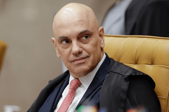 Ministro Alexandre de Moraes concede liberdade a morador de rua preso por atos antidemocráticos