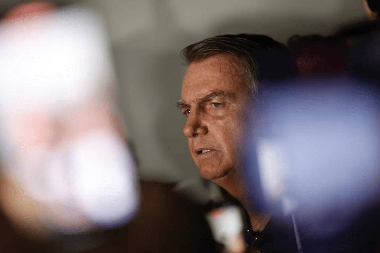 Bolsonaro diz temer prisão e critica “direita&nbsp;limpinha”