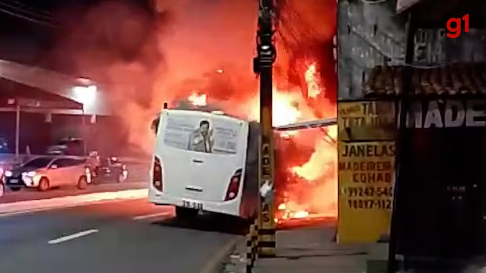 Incêndio atinge ônibus do transporte coletivo em São&nbsp;Luís
