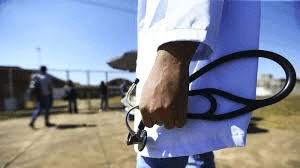 Negros são minoria em cursos de elite, mas predominam em Serviço Social e Religião, aponta Censo&nbsp;2022