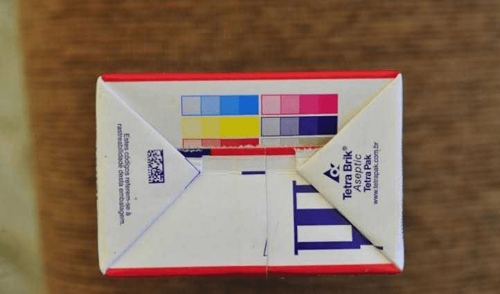 Leite reprocessado? Saiba o real significado dos quadrados coloridos nas embalagens longa&nbsp;vida