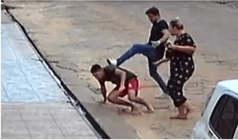 Não pode abrir nem o próprio&nbsp;carro