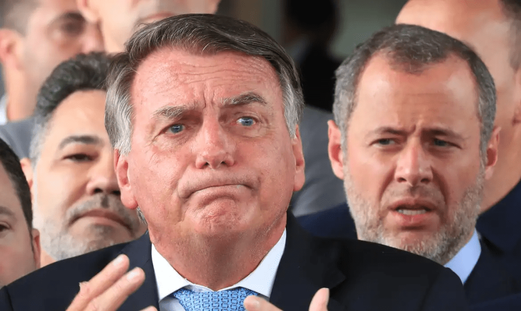 Bolsonaro é intimado em hospital sobre processo por tentativa de golpe no&nbsp;STF