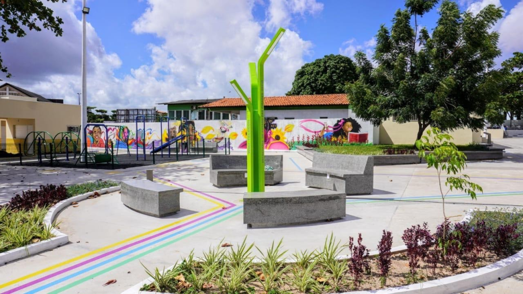 Praça abandonada no Cohatrac II vira alvo de ação judicial em São&nbsp;Luís