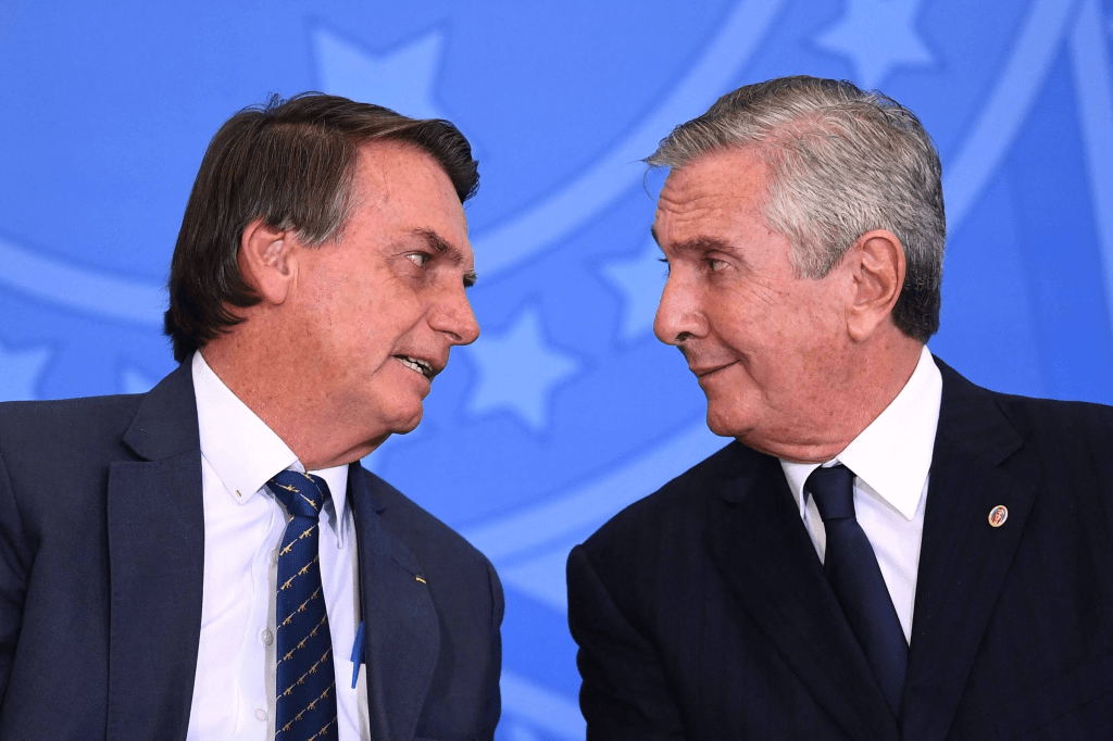 Ex-presidente Fernando Collor é preso em Maceió após decisão do&nbsp;STF