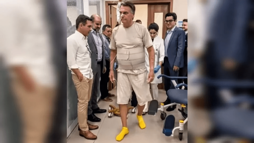 CRM-DF investiga conduta em UTI onde Bolsonaro recebeu visitas e fez&nbsp;lives