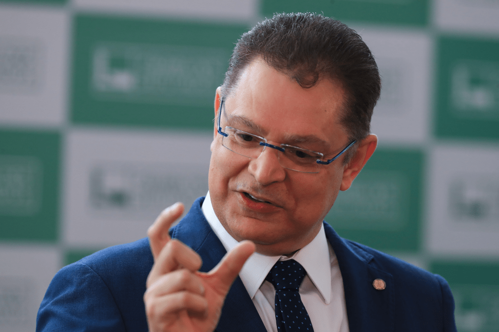 Ministro do STF intimida líder do PL a explicar suposto acordo sobre emendas&nbsp;parlamentares