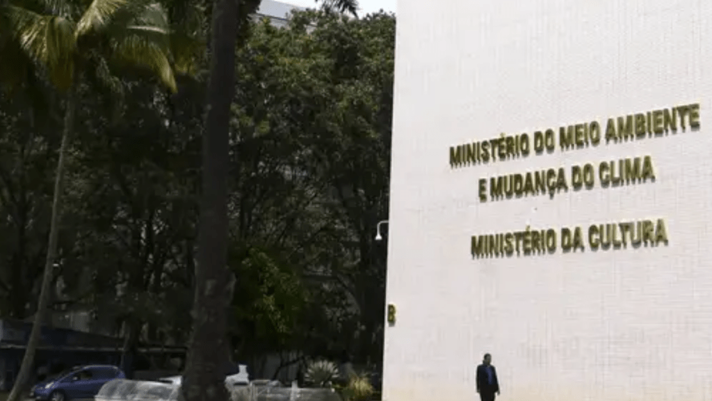 Servidores do Ministério da Cultura entram em greve por tempo&nbsp;indeterminado