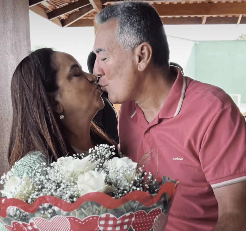 Primeira-dama de Viana recebe salário de professora sem dar aulas, apontam&nbsp;denúncias