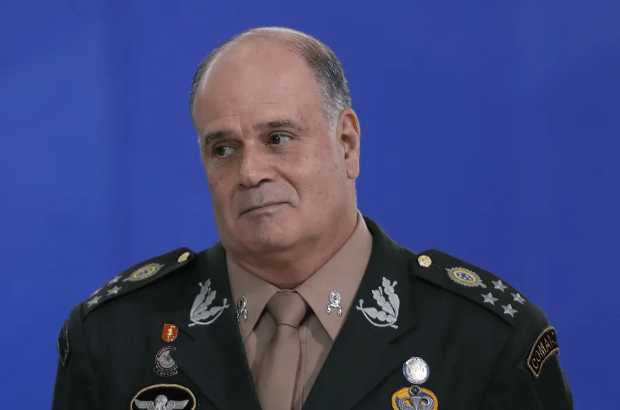 Ex-comandante do Exército confirma reuniões golpistas de Bolsonaro, mas minimiza&nbsp;gravidade