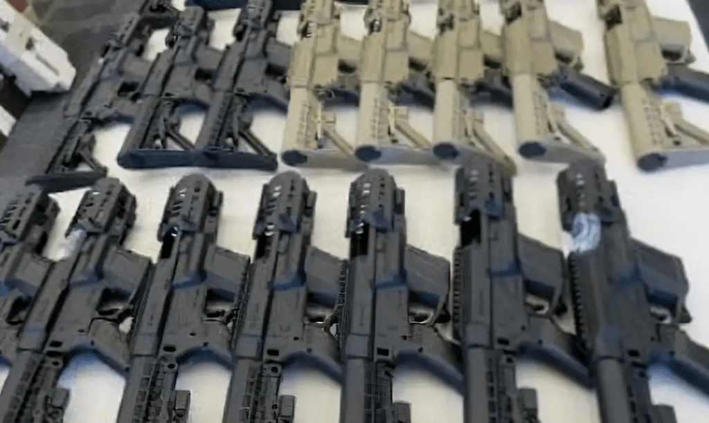 Rio de Janeiro: 95% dos fuzis apreendidos em 2024 vieram do exterior, aponta&nbsp;estudo