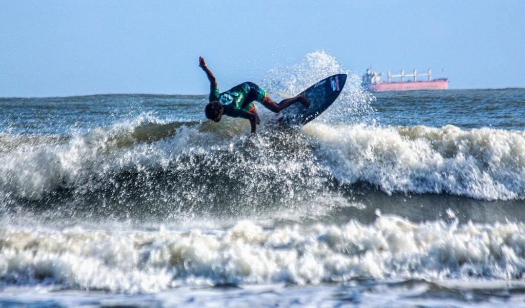 Kadu Pakinha sobe ao pódio na 2ª etapa do Circuito Maranhense de Surf