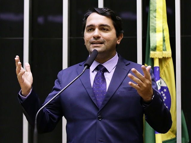TJMA impõe medidas protetivas contra deputado federal José Lourenço Júnior por denúncias de violência psicológica