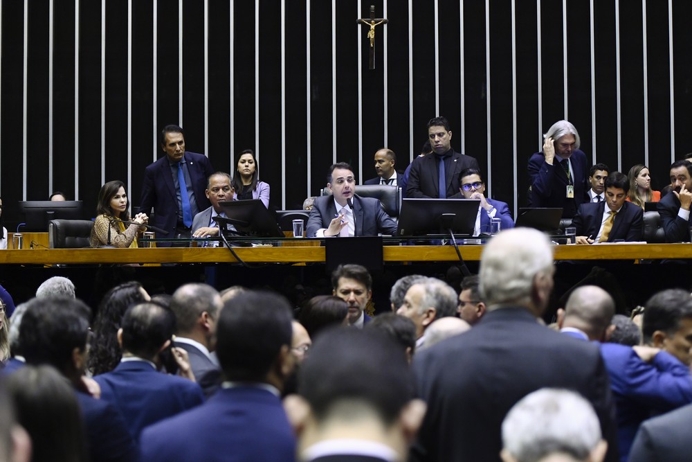 Congresso derruba vetos e impõe custo bilionário à população e ao&nbsp;governo