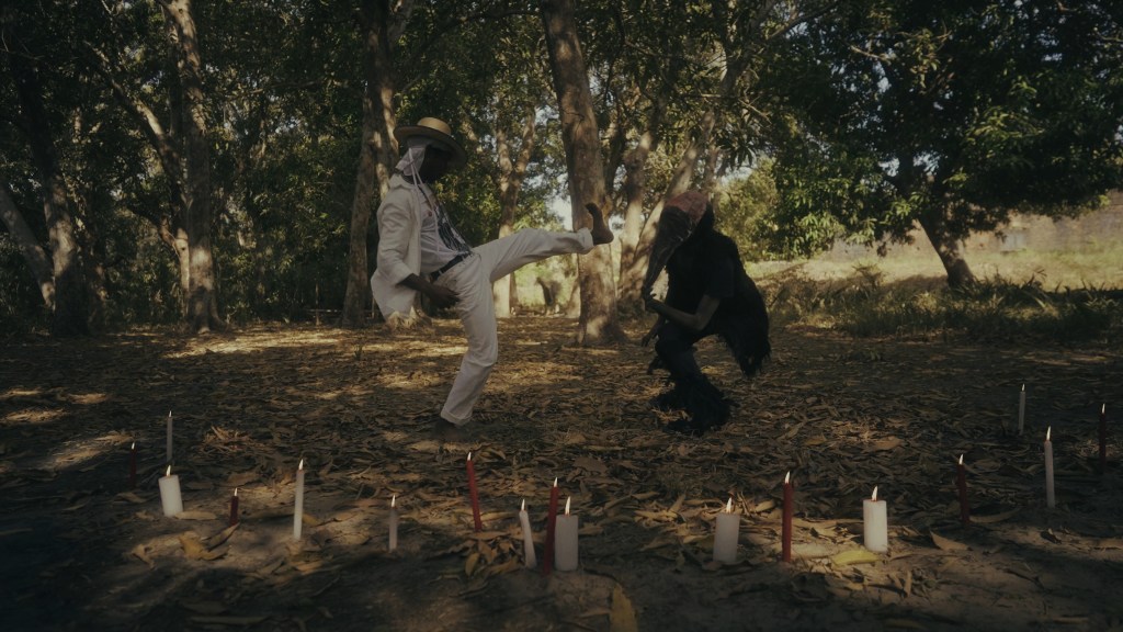 Entre o gueto e o místico: Criola Beat lança videoclipe de “Melô de&nbsp;Infitético”