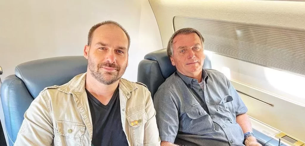 Bolsonaro diz ter enviado R$ 2 milhões ao filho Eduardo, alvo de inquérito nos EUA