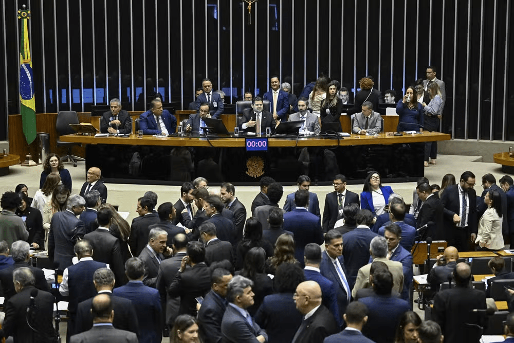 Senado aprova aumento de vagas para deputados federais, mas texto retorna à&nbsp;Câmara