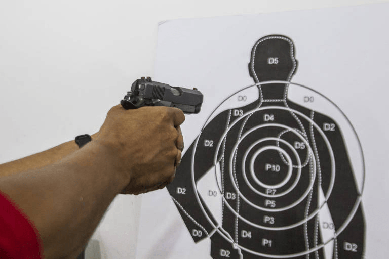 Queda de 91% na compra de armas por CACs reflete mudança de política sob governo&nbsp;Lula