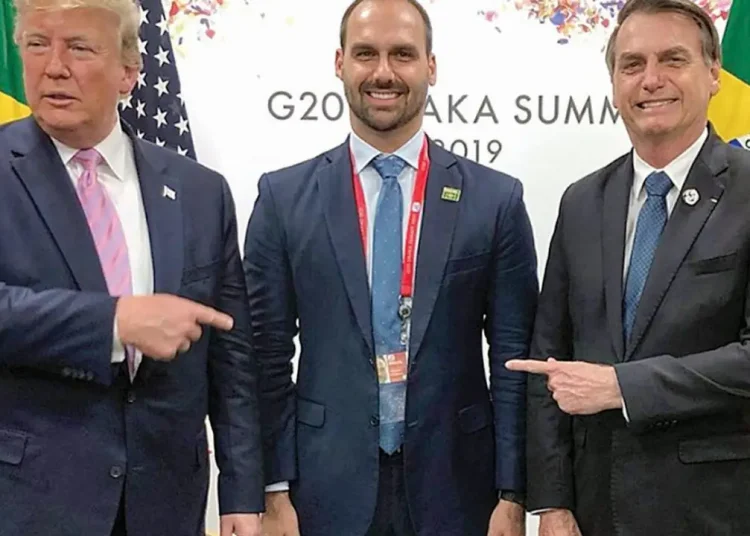 PF indicia Bolsonaro e filho por obstrução de Justiça no inquérito do golpe