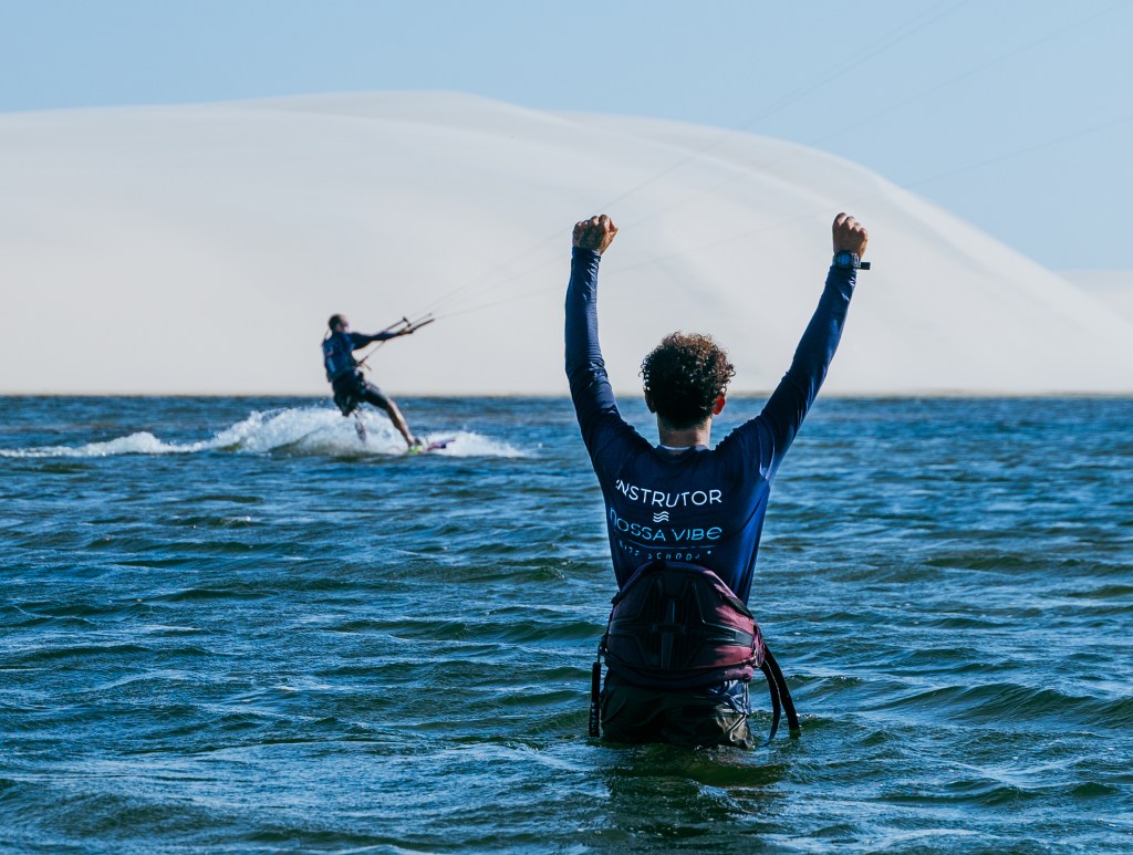 Vilarejo nos Lençóis Maranhenses atrai kitesurfistas de várias partes do&nbsp;mundo