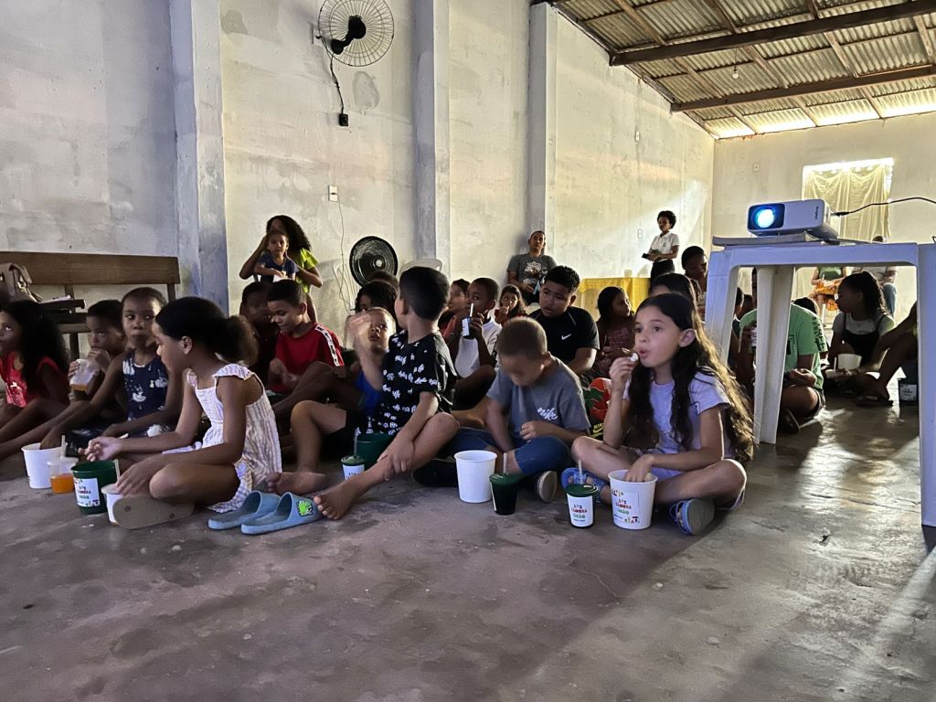 Luz, Câmera, Amor em Ação: uma tarde de cinema, alegria e afeto no&nbsp;Coroadinho