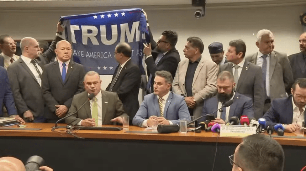 Advogados pedem cassação do PL no TSE por suposta subordinação a interesses&nbsp;estrangeiros