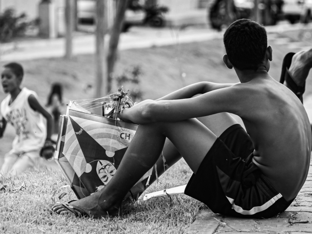 Jovens negros são 73% das vítimas de mortes violentas no país, aponta&nbsp;pesquisa