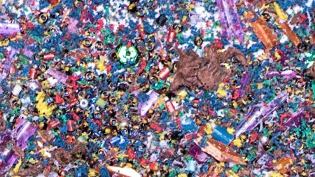 Microplásticos podem afetar a saúde dos ossos
