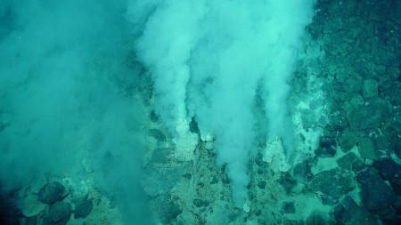 Fontes termais submarinas podem ter originado os primeiros precursores moleculares da vida