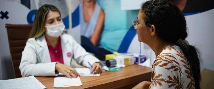 Ação Social encerra o Outubro Rosa com serviços gratuitos e presença da Carreta da&nbsp;Mulher