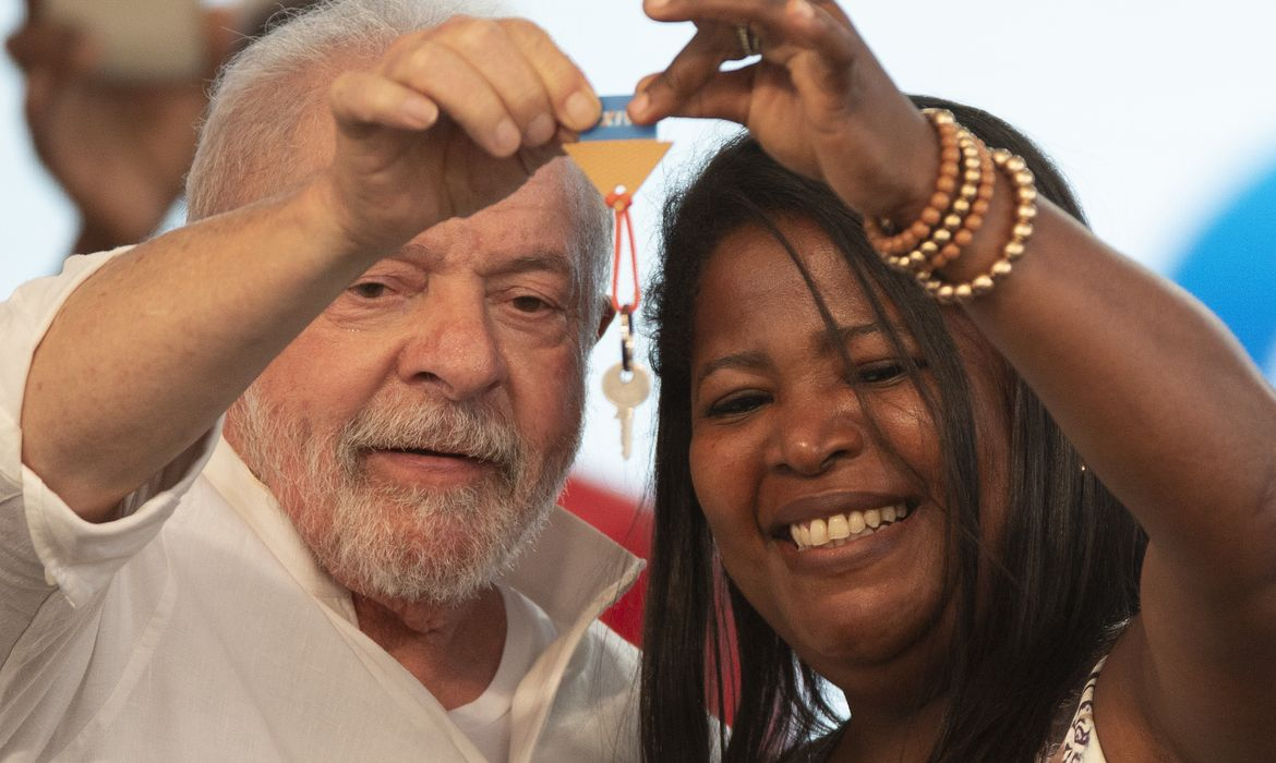 Presidente Lula entrega milhares de casas populares em Imperatriz