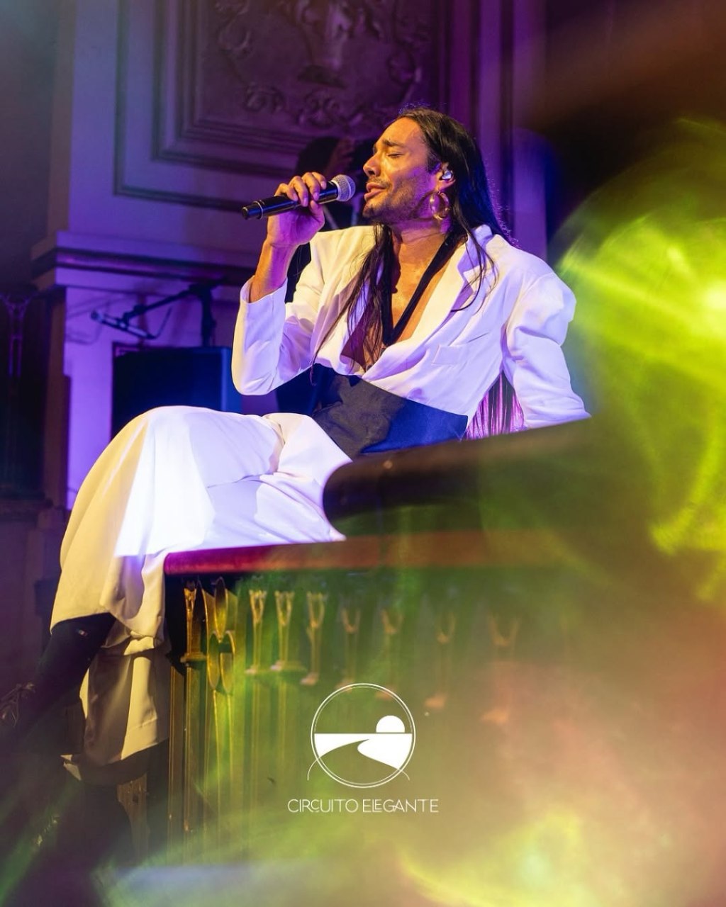 Em nova turnê, Paolo Ravley sobe ao palco do Teatro Sesc com novos sucessos da&nbsp;carreira