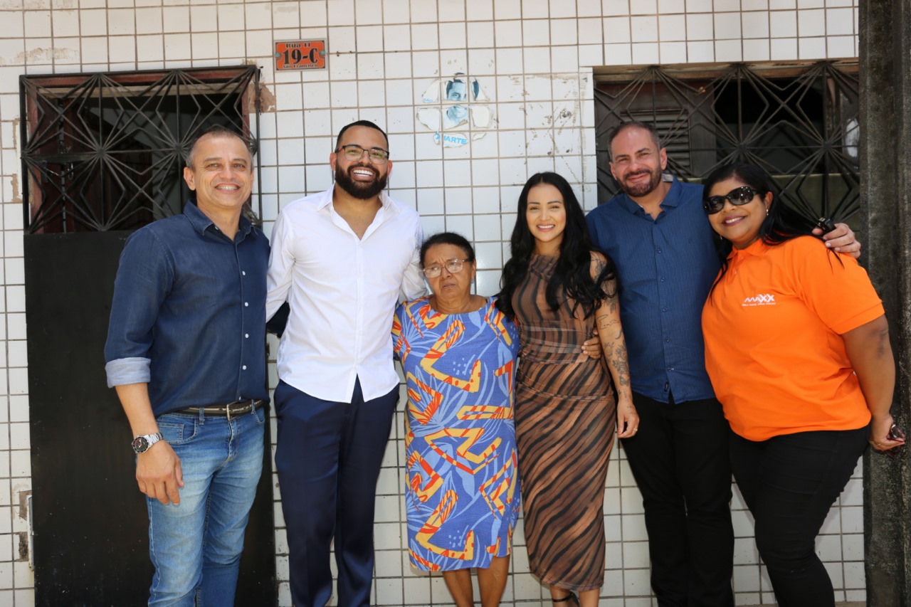 Cliente fiel da Maxx ganha moto 0Km em sorteio e emociona equipe com sua história de gratidão
