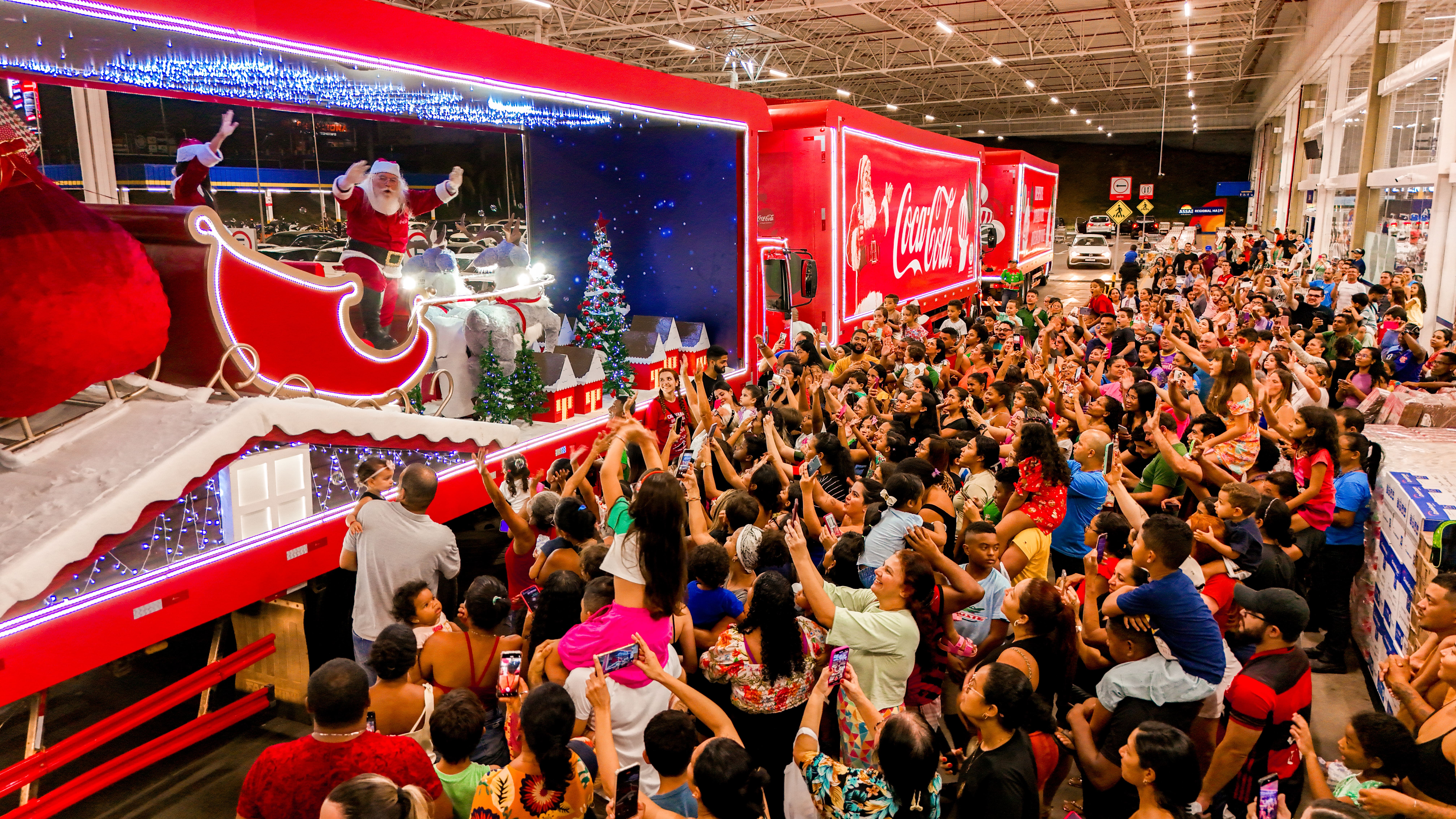 A magia do Natal chega à Bacabal e São Luís com a Caravana da Solar Coca-Cola