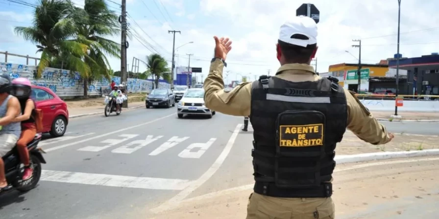 Justiça anula multas por licenciamento vencido em São Luís e condena município a mudar prática