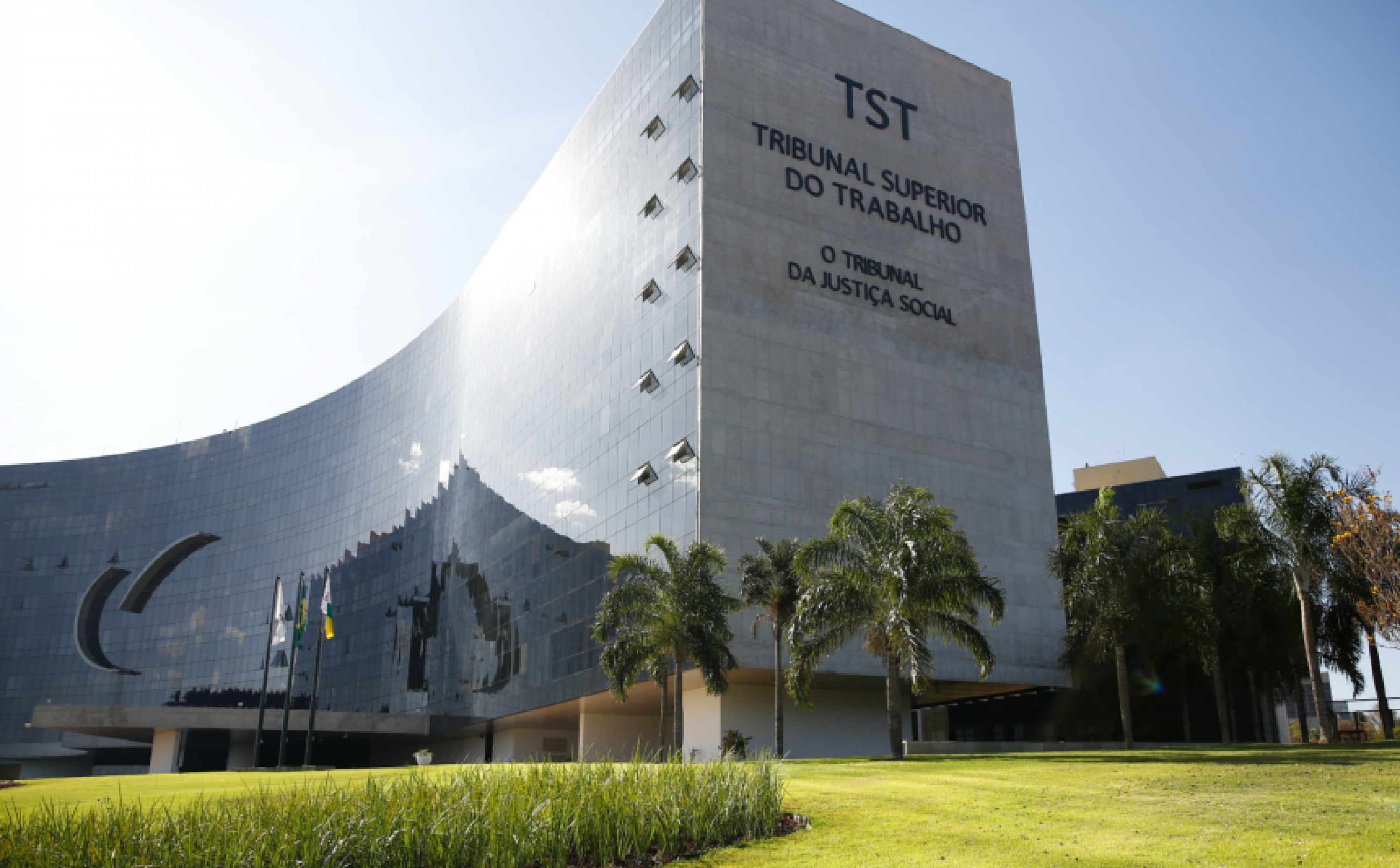 TST define lista tríplice apenas com mulheres para vaga de ministra