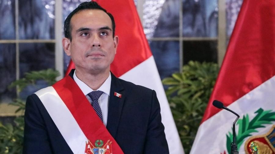 Peru destitui terceiro presidente em quatro meses e aprofunda crise&nbsp;política