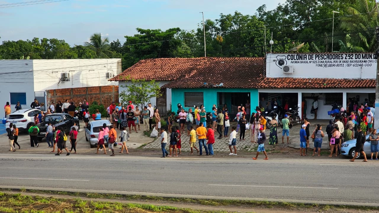 Pescadores fecham rodovias no Maranhão em protesto por atraso de seguro