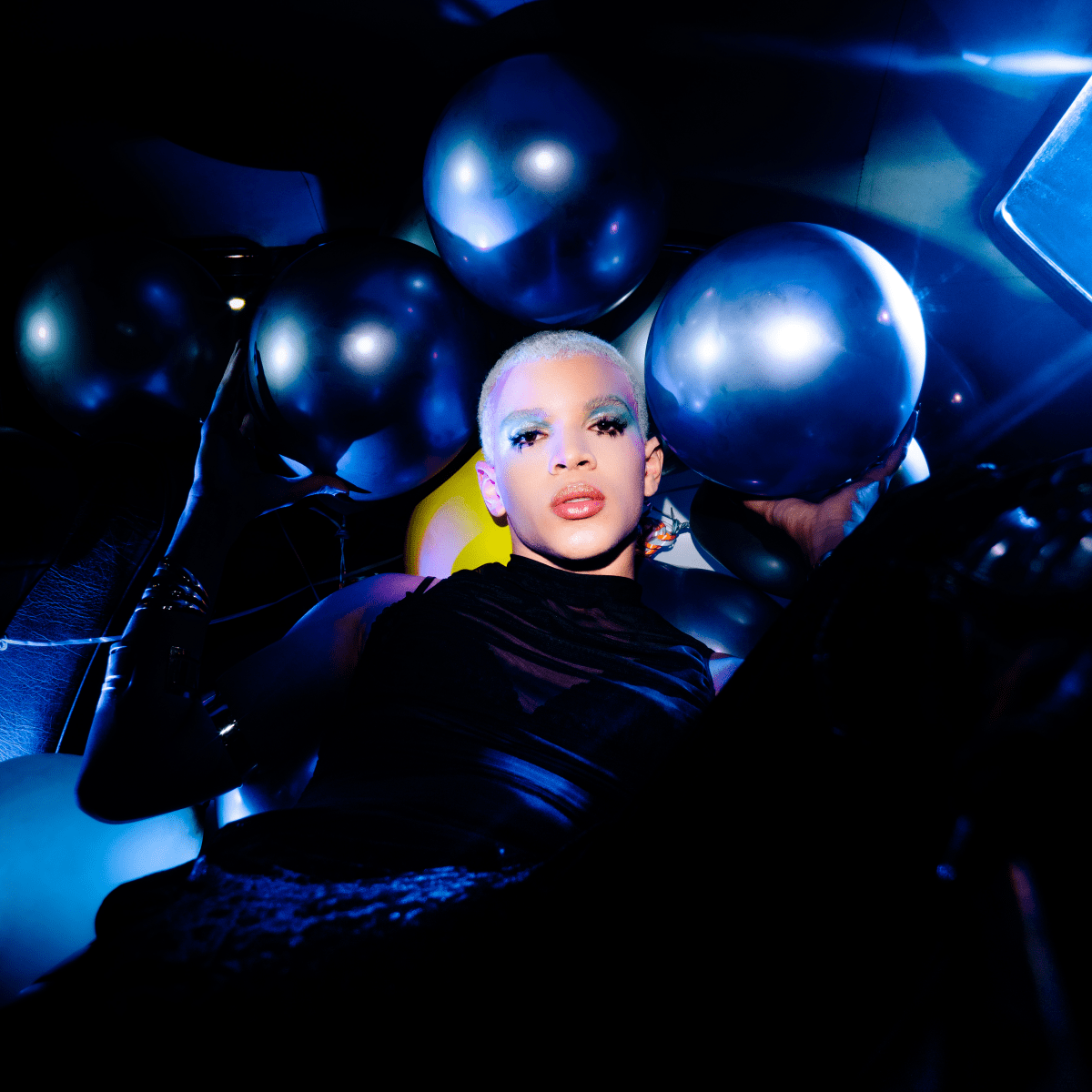 Perigosa Frequência: Arthur Santana lança novo single que mistura reggaeton e&nbsp;tecnobrega