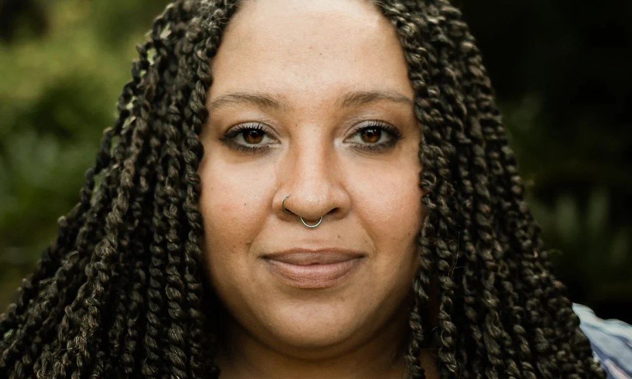 Nova exposição do CCVM, A Onda É O Caminho do Vento celebra a união das artistas Silvana Mendes e Tassila&nbsp;Custodes