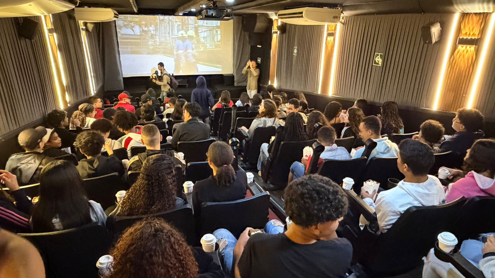 Cinema gratuito com pipoca e refrigerante leva telona a cidades do&nbsp;Maranhão