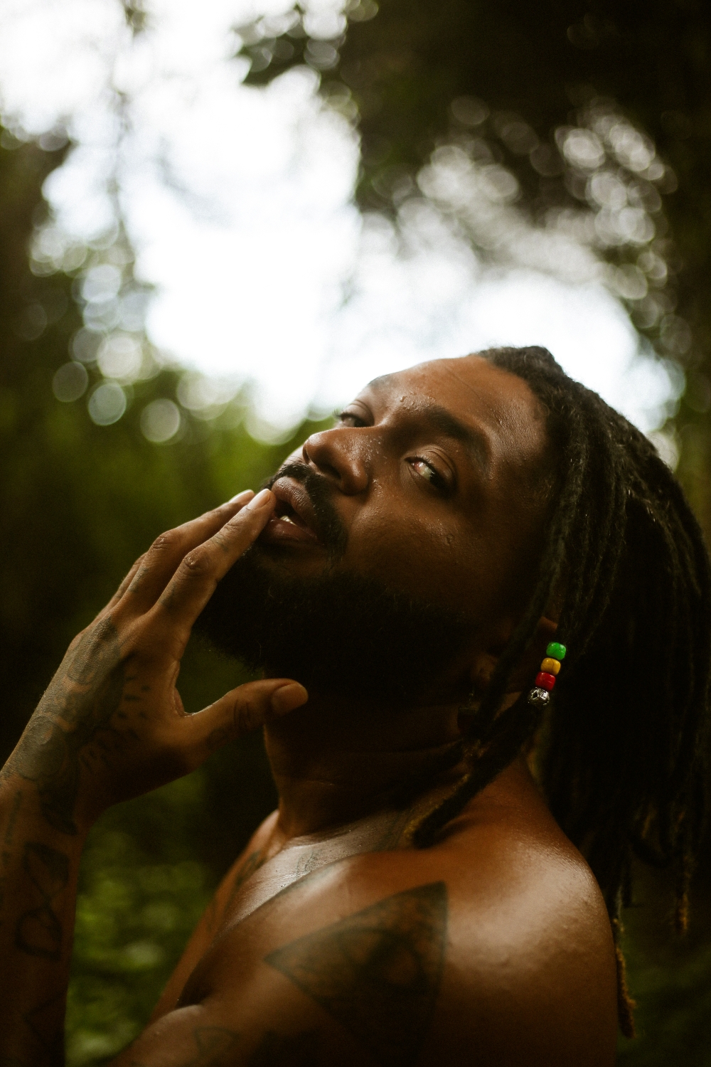 Cantor maranhense Yagô aposta em reggae futurista no single&nbsp;“Nádegas”