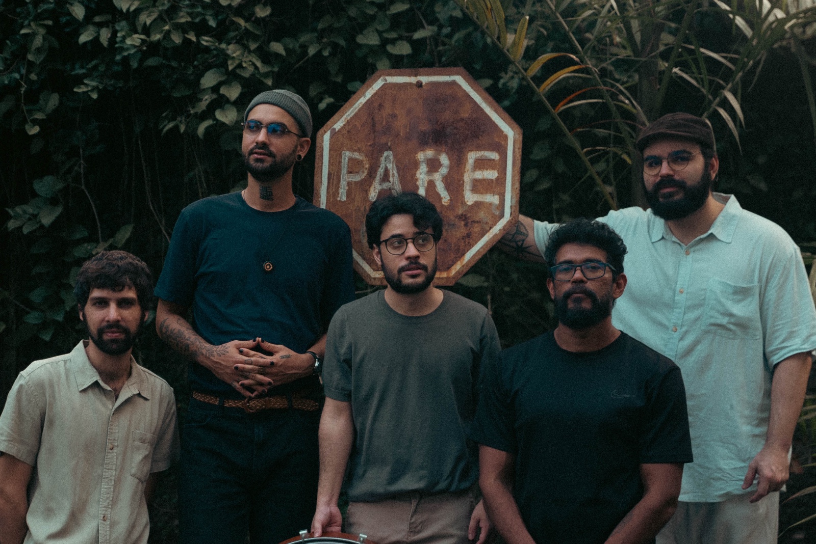 Trio Efeito Túnel aposta na fusão de ritmos e poesia em disco de&nbsp;estreia