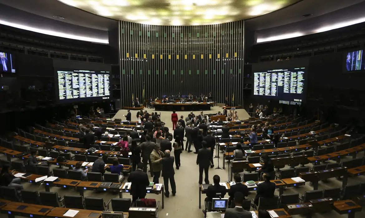 candidatos negros crescem, mas Congresso ainda tem menos de 30% de eleitos pretos e pardos